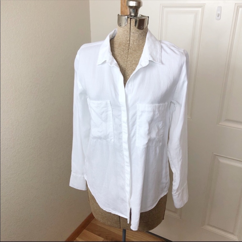 Cloth and stone white button down top